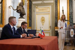 Scopri di più sull'articolo LA SINDACA SALIS ACCOGLIE A GENOVA IL PRESIDENTE DELLA REPUBBLICA SLOVACCA PELLEGRINI