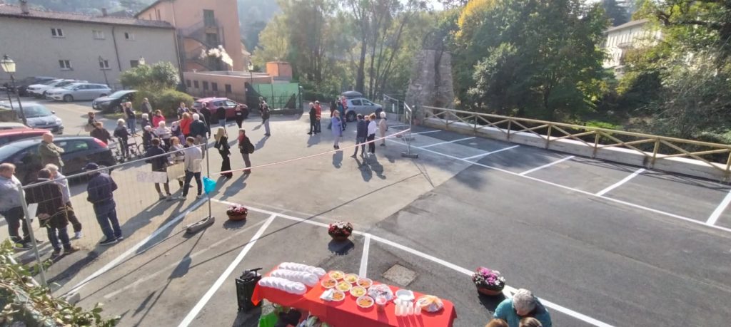 Scopri di più sull'articolo ASSO: INAUGURATO IL NUOVO PARCHEGGIO DI VIA CRIPPA UN AREA DA RILANCIARE CON IDEE ED EVENTI