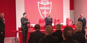Scopri di più sull'articolo MONZA: LA DIRIGENZA DEL CALCIO  E LO STAFF TECNICI RIUNITI ALL’U-POWER STADIUM