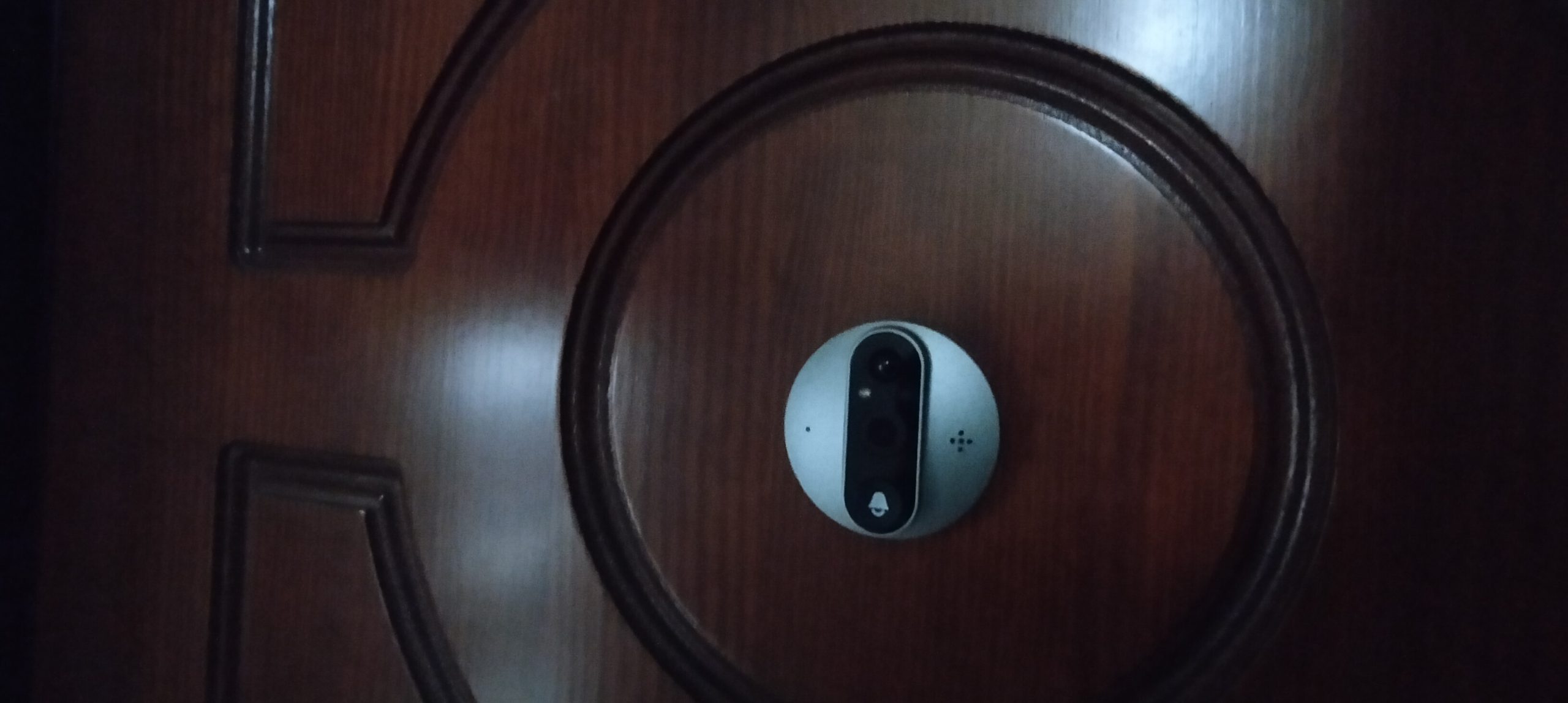 Scopri di più sull'articolo BELLAGIO: TELECAMERE NEL CONDOMINO DENUNCIATO IL PROPRIETARIO DI CASA