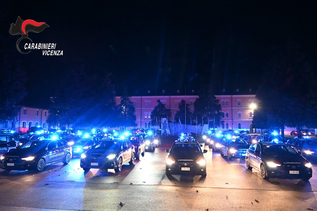 Scopri di più sull'articolo CARABINIERI: A VICENZA 20 ORDINANZE CAUTELARI CRIMINALITA’ ETNICA (NIGERIANA) 