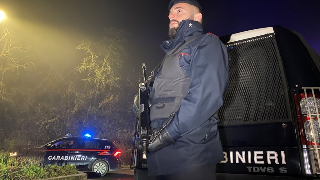 Scopri di più sull'articolo FRASCATI: BLITZ CONTRO IL FURTO DIGITALE: 3 UOMINI GRAVEMENTE INDIZIATI DI MANOMISSIONI AGLI SPORTELLI ATM