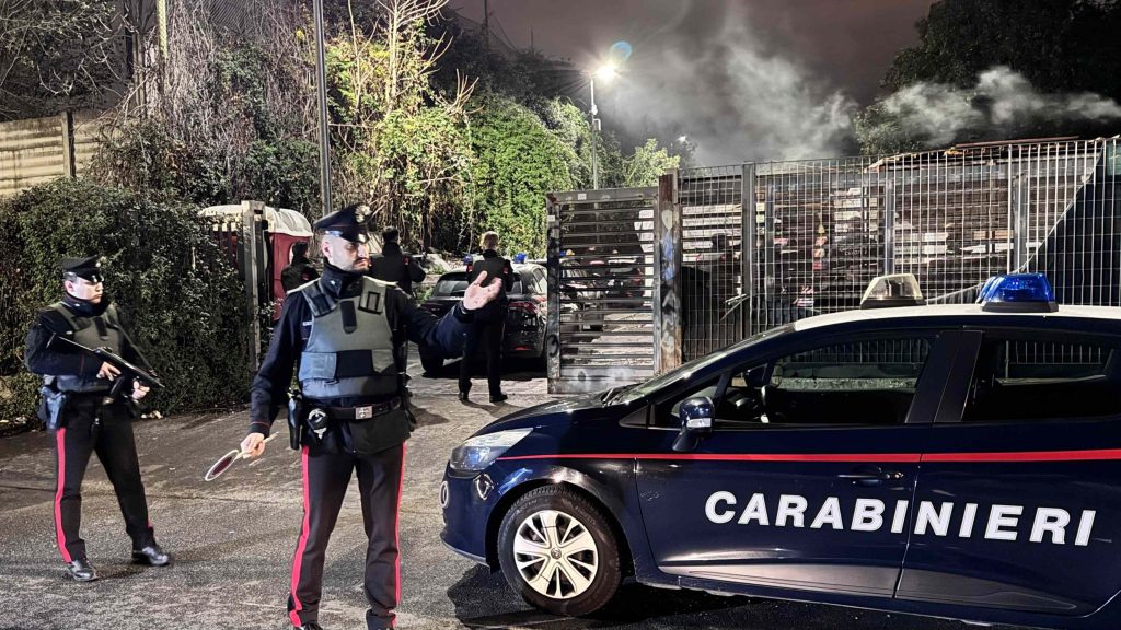 Scopri di più sull'articolo CARABINIERI: MAXI-BLITZ  18 ARRESTI PER RAPINE E FURTI INDAGINI SERRATE TRA INTERCETTAZIONI E PEDINAMENTI