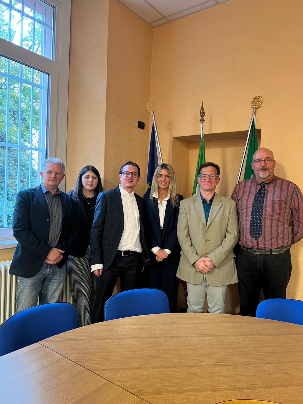 Scopri di più sull'articolo MONTANO LUCINO: UFIS PRESENTA UN ESPOSTO ALLA COMMISSIONE EUROPEA A TUTELA DEI FRONTALIERI