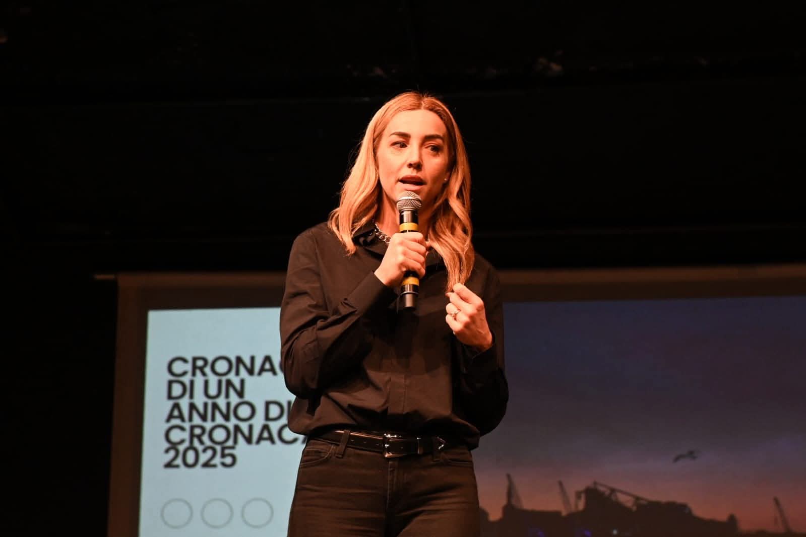 Scopri di più sull'articolo GENOVA: LA SINDACA SALIS SOLIDARIZZA CON I GIORNALISTI DI REPUBBLICA E LA STAMPA