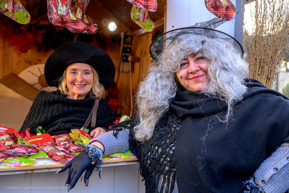 Scopri di più sull'articolo La Befana a Riccione Paese cambia scenario ma non la magia