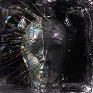 Scopri di più sull'articolo FEDEZ & MASINI: UN DIALOGO GENERAZIONALE CHE METTE A NUDO LA FRAGILITÀ