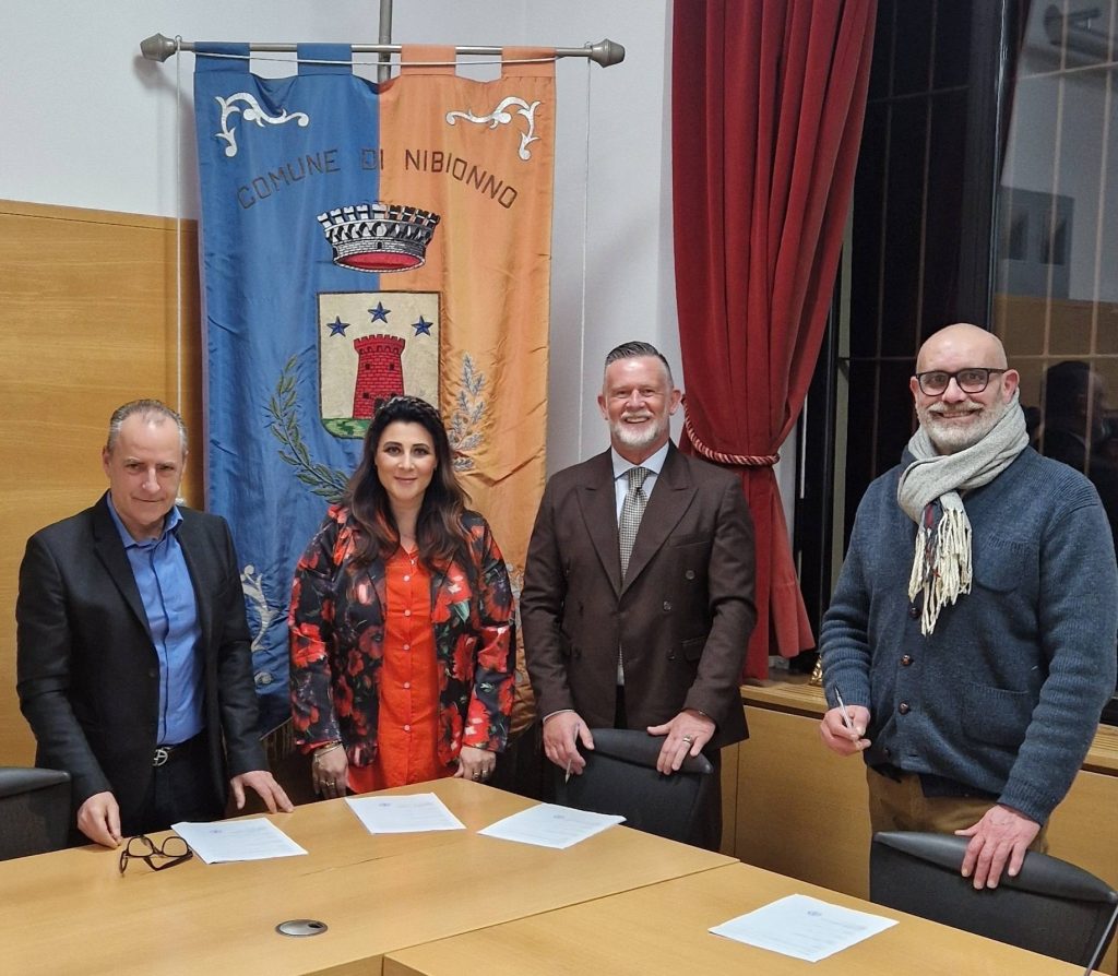 Scopri di più sull'articolo NIBIONNO: FIRMATA LA CONVENZIONE TRA COMUNE E LE ANC LOCALI OLTRE A VOLONTARI DI OGGIONO