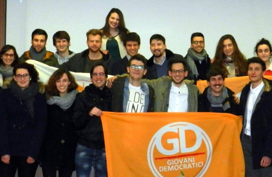 Scopri di più sull'articolo Scontro tra giovanili: i Giovani Democratici accusano Gioventù Nazionale di populismo
