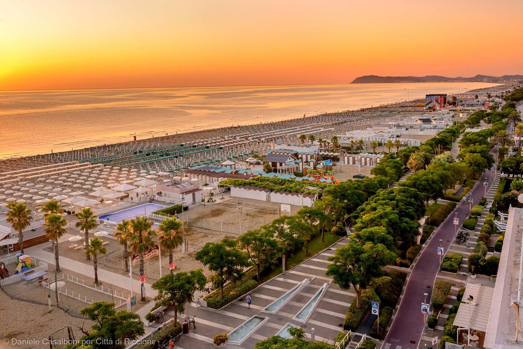 Al momento stai visualizzando Riccione, guerra alle zanzare: dal 1° maggio scatta l’ordinanza antilarvale
