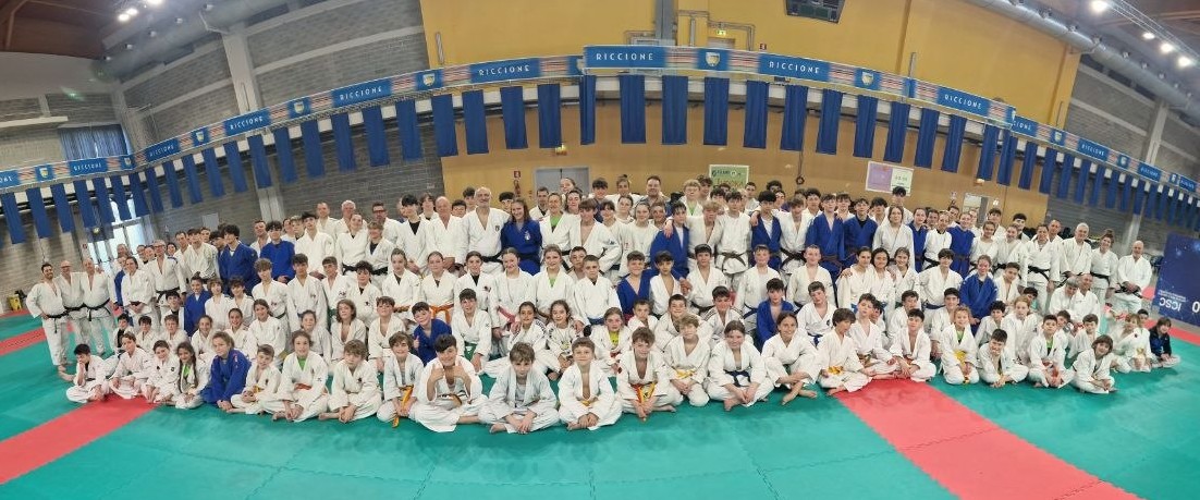 Scopri di più sull'articolo Successo a Riccione per la prima “Easter Masterclass Judo”