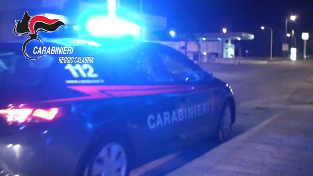 Scopri di più sull'articolo REGGIO CALABRIA: “SE GLI DAI UNA COLTELLATA QUESTO VIDEO DIVENTA VIRALE” A GIOIA TAURO LA FRASE CHE TERRORIZZA