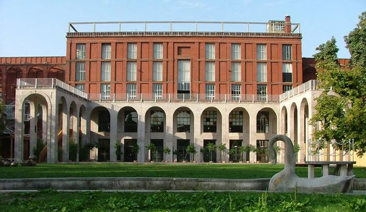 Al momento stai visualizzando FOG Festival: tra introspezione e avanguardia, la Triennale si accende con Dziarnowska e Zbib