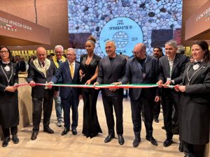 Scopri di più sull'articolo VERONA: AL VINITALY LA REGIONE FRIULI PRESENTA OLTRE 10O CANTINE ANNUNCIATE DA SAMIRA LUI