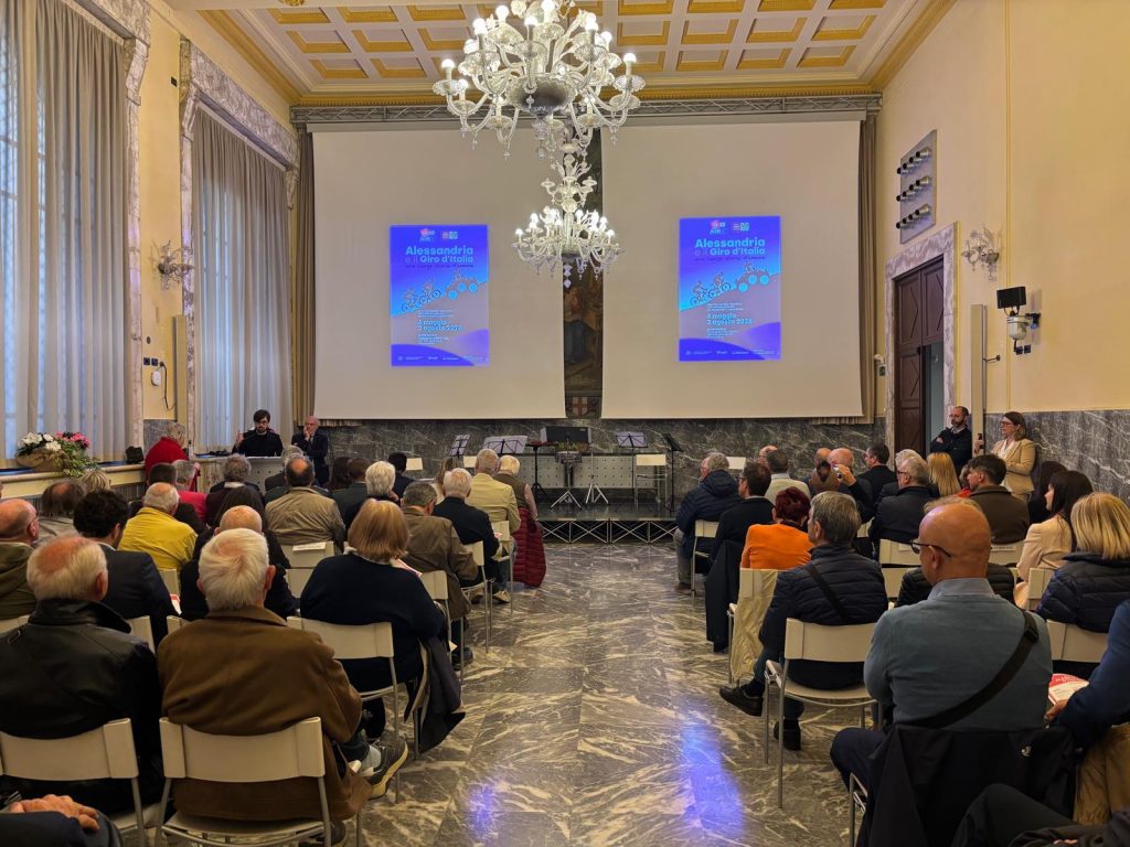 Scopri di più sull'articolo “Alessandria e il Giro d’Italia: una lunga storia d’amore”: successo di pubblico a Palazzo Monferrato