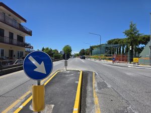 Scopri di più sull'articolo Statale 16, scattano le asfaltature notturne: cantieri al via per la pista ciclabile mare-scuole-centro sportivo