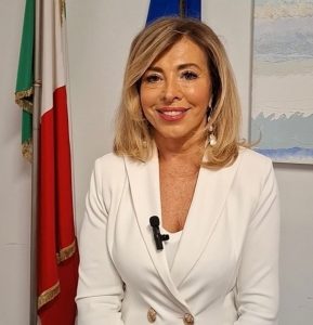 Scopri di più sull'articolo FALCONARA INVITA MANUEL PRIORI: «SIAMO UNA CITTÀ INCLUSIVA, CAPACE DI ACCOGLIERE»