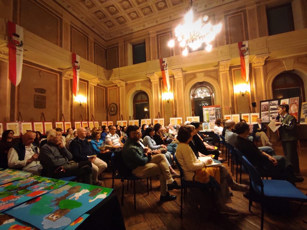 Scopri di più sull'articolo ASSO: FIERA DEL LIBRO ALLA 16a EDIZIONE INAGURATA NEL SALONE DEL COMUNE