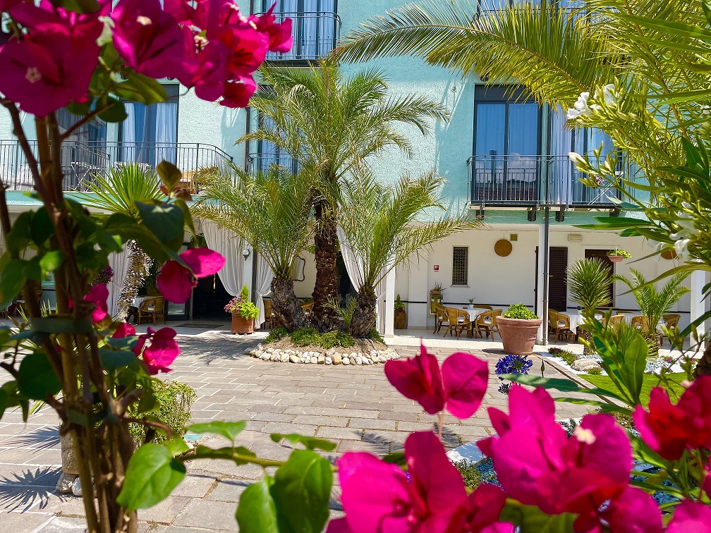 Al momento stai visualizzando Bellaria Igea Marina, tornano gli allestimenti floreali: al via il contest “BIM in Flower”