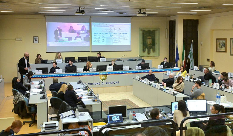 Al momento stai visualizzando Riforma e sviluppo: il Consiglio Comunale di Riccione approva la nuova linea