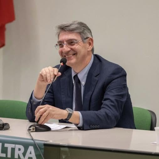 Al momento stai visualizzando BRESCIA: EMILIO DEL BONO “CITTA’ E ISTITUZIONI SPIAZZATE DALLA CESSIONE DEL TITOLO DEL BASKET”
