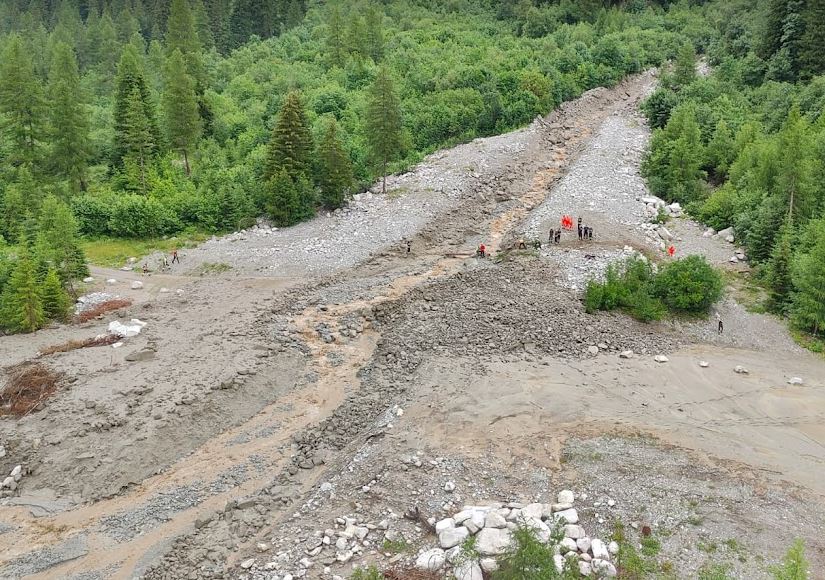 Al momento stai visualizzando Grande frana in Val Dosson (Strembo): paura ma nessun ferito. Evacuati gli escursionisti