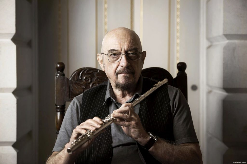 Scopri di più sull'articolo I Jethro Tull a Cagliari per la prima edizione di “Frequenze”, il progetto tra spettacolo e cultura