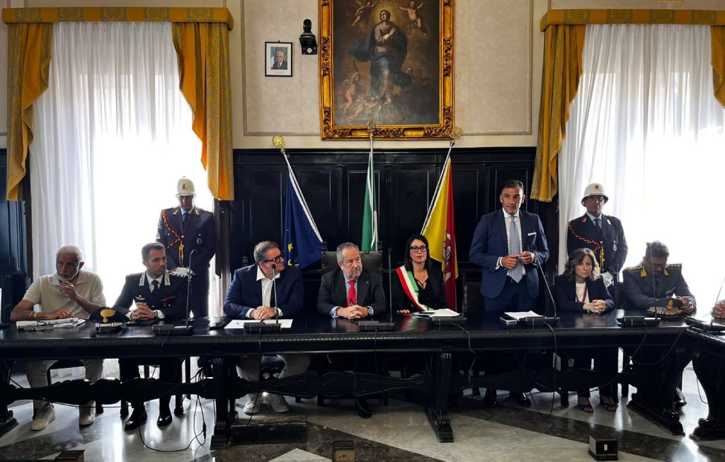 Scopri di più sull'articolo Lotta all’estorsione a Carini, Tamajo: «Nessuno è solo, la legalità porta sviluppo»
