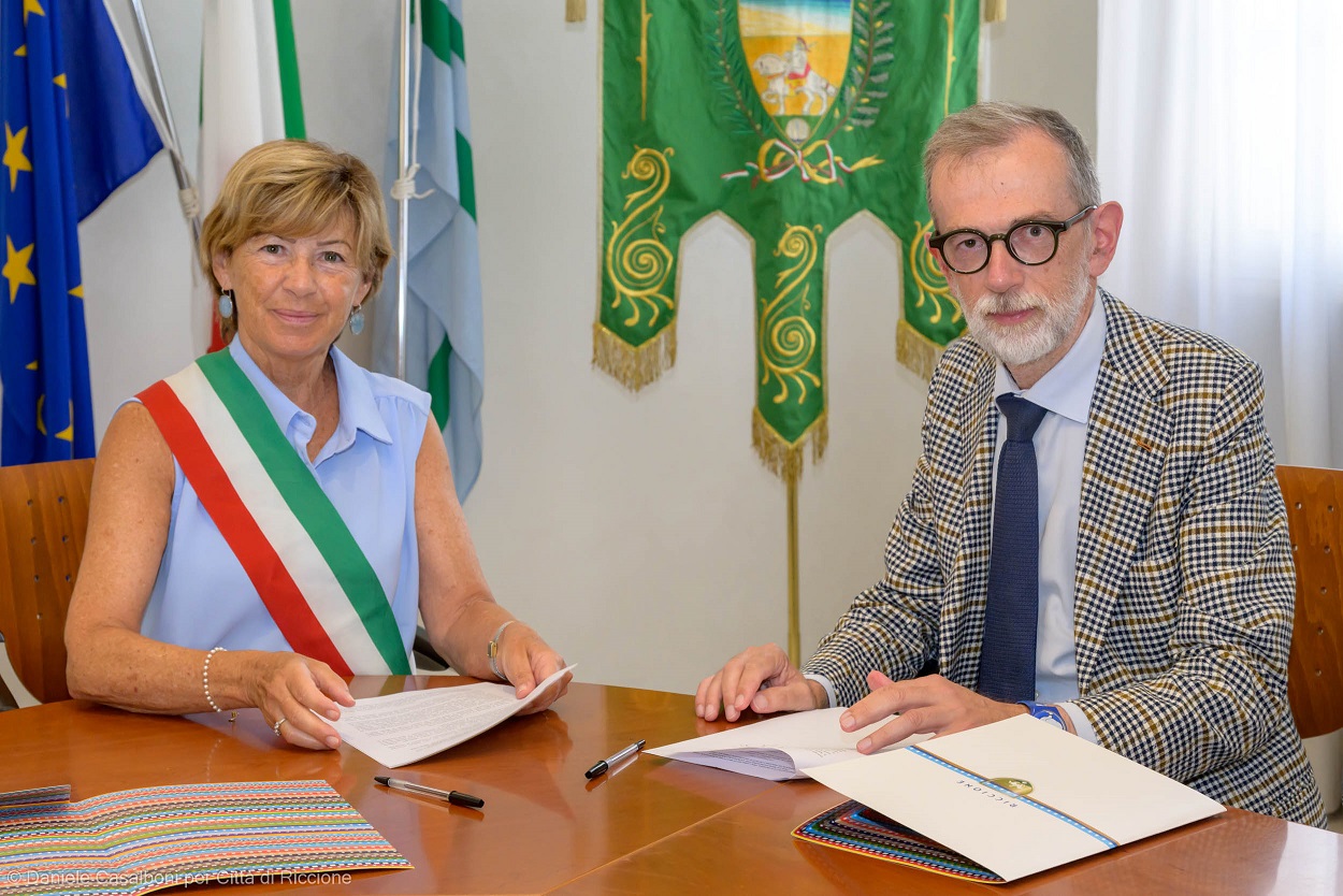 Al momento stai visualizzando Riccione si conferma capitale della sicurezza: firmato il protocollo per le Giornate di Polizia locale