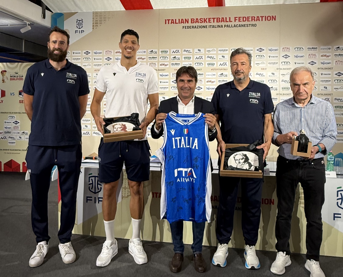 Al momento stai visualizzando Pesaro ospita Italia-Serbia, Biancani: «Trent’anni di Arena celebrati al meglio: saremo il sesto uomo in campo»
