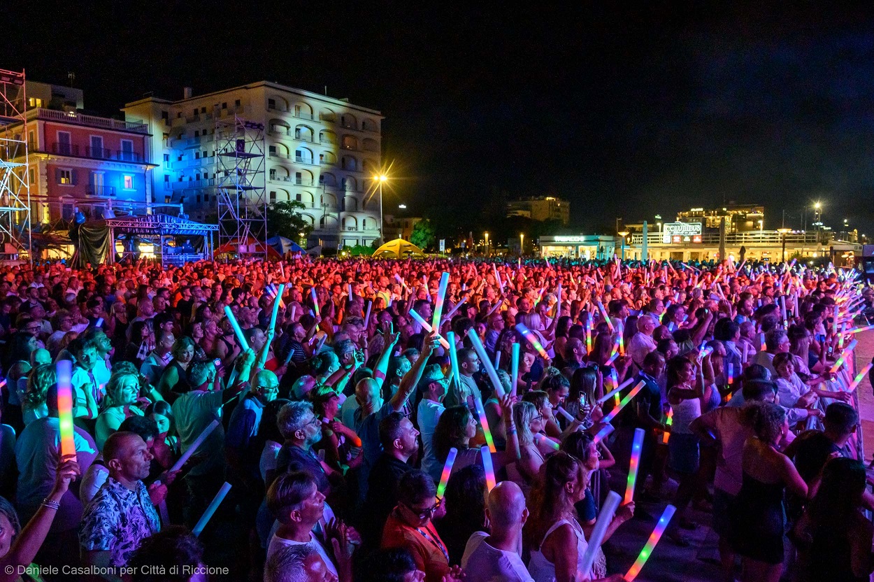 Al momento stai visualizzando Weekend ricchissimo a Riccione: da Clara in piazzale Roma ai Tafuzzy Days, fino al cinema nel parco e le mostre nelle ville