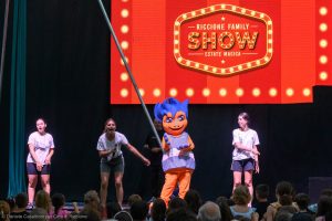 Scopri di più sull'articolo Riccione, piazzale Ceccarini si trasforma: torna la magia del circo-teatro