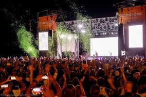 Scopri di più sull'articolo Riccione, sabato 22 agosto in piazzale Roma il party show dedicato ai grandi successi anni ’80, ’90 e 2000