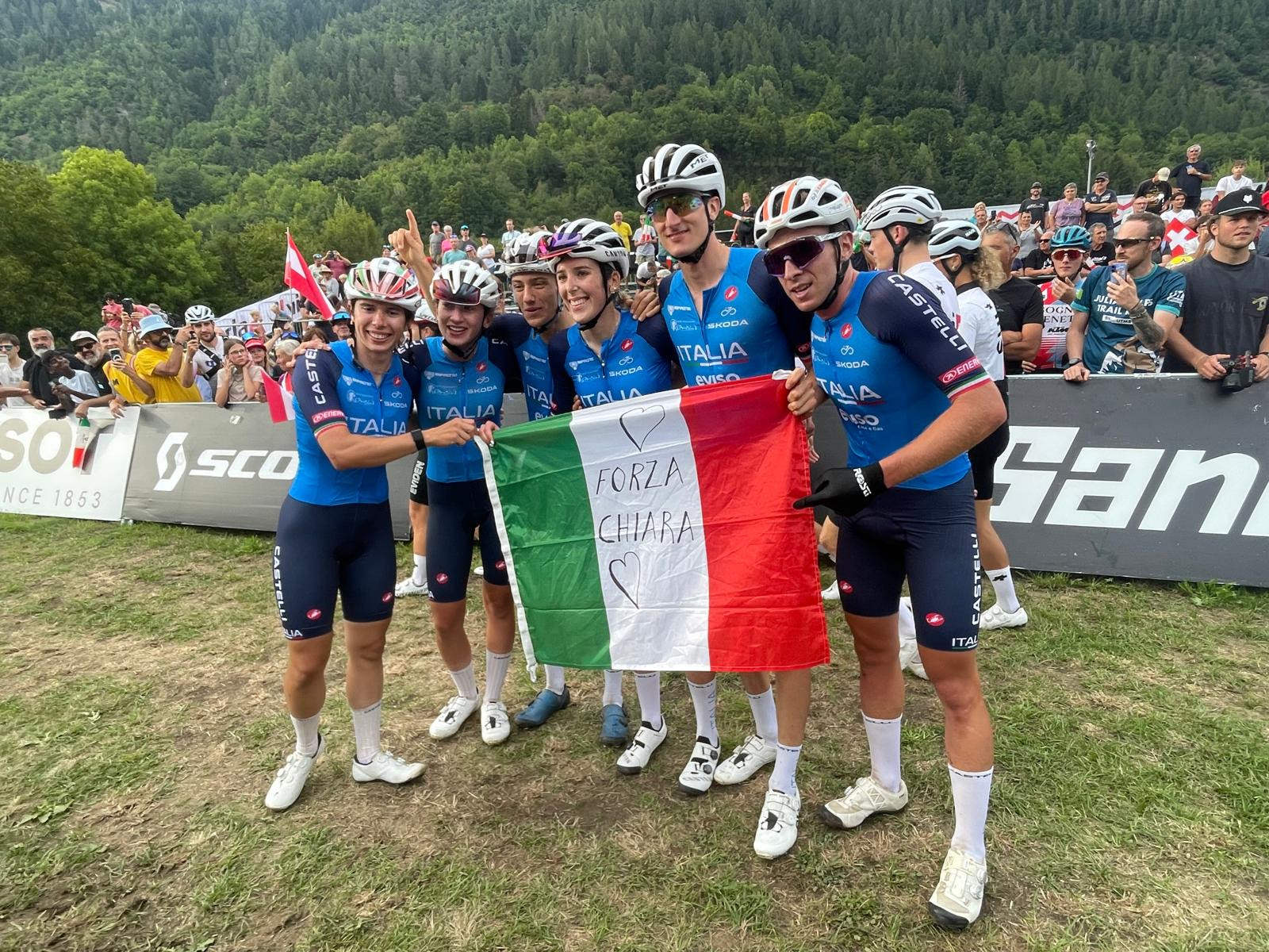 Al momento stai visualizzando Trionfo azzurro ai Mondiali MTB: l’Italia vince il Team Relay ed è campione del mondo