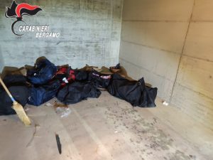 Scopri di più sull'articolo Blitz antidroga a Caprino Bergamasco: stroncato un ingente traffico di stupefacenti