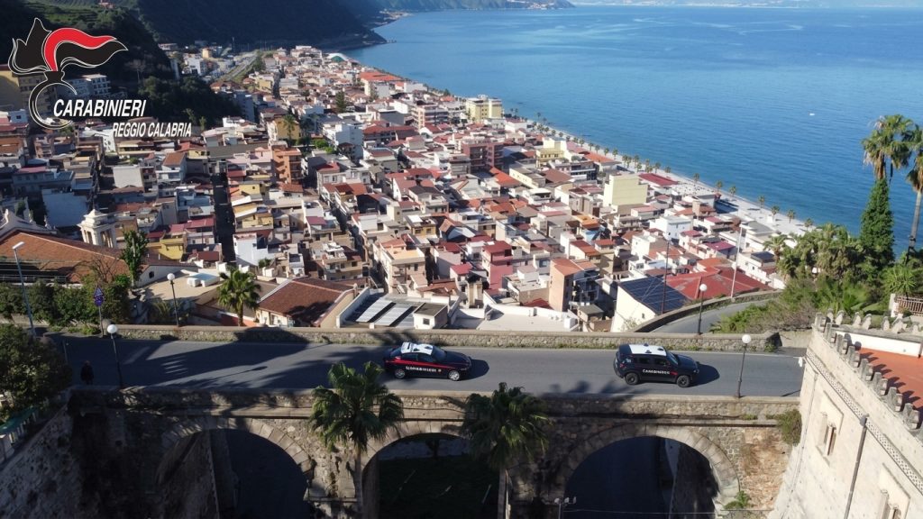 Scopri di più sull'articolo BAGNARA CALABRA: DUE MINORI ARRESTATI DAI CARABINIERI PER TENTATO OMICIDIO IN CONCORSO