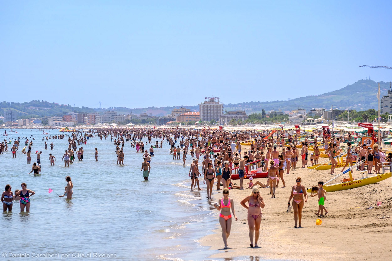 Al momento stai visualizzando Riccione, al via i bandi per le prime 14 concessioni balneari: priorità a qualità, ambiente e inclusione