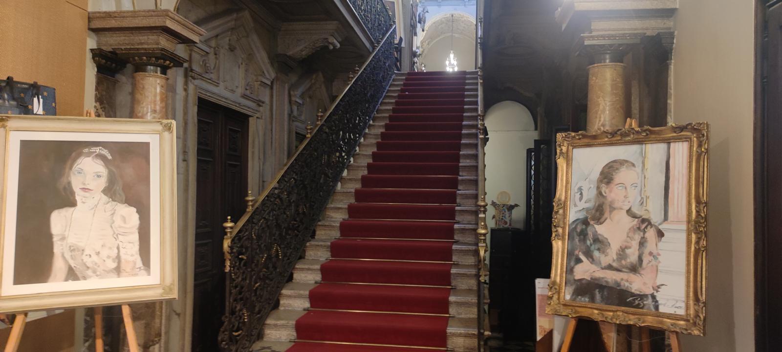 Al momento stai visualizzando L’arte comasca brilla alla Milano Fashion Week: Daniela Porro e la figlia Sarah Bellome protagoniste al Museo Bagatti Valsecchi