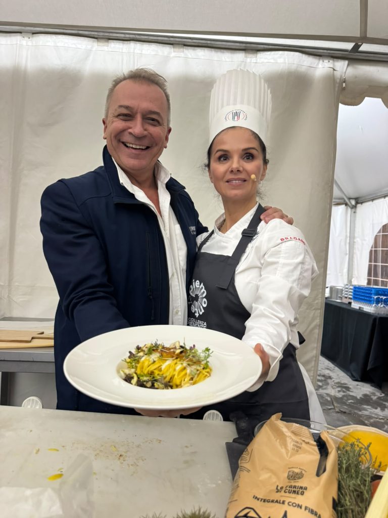 Scopri di più sull'articolo Agroalimentare, Bongioanni: «Il Piemonte si presenta a Firenze al Festival delle Regioni con la Nocciola Tonda Gentile, le Castagne cuneesi, la Fassona e i Tajarin all’uovo. Valorizziamo le filiere piemontesi d’eccellenza»