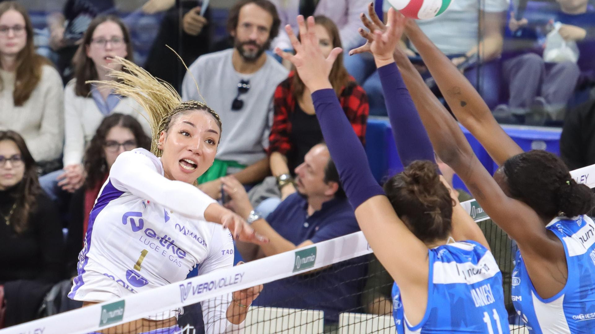 Al momento stai visualizzando UYBA, a Milano vince la Numia Vero Volley: le farfalle cedono 3-0 all’Allianz Cloud