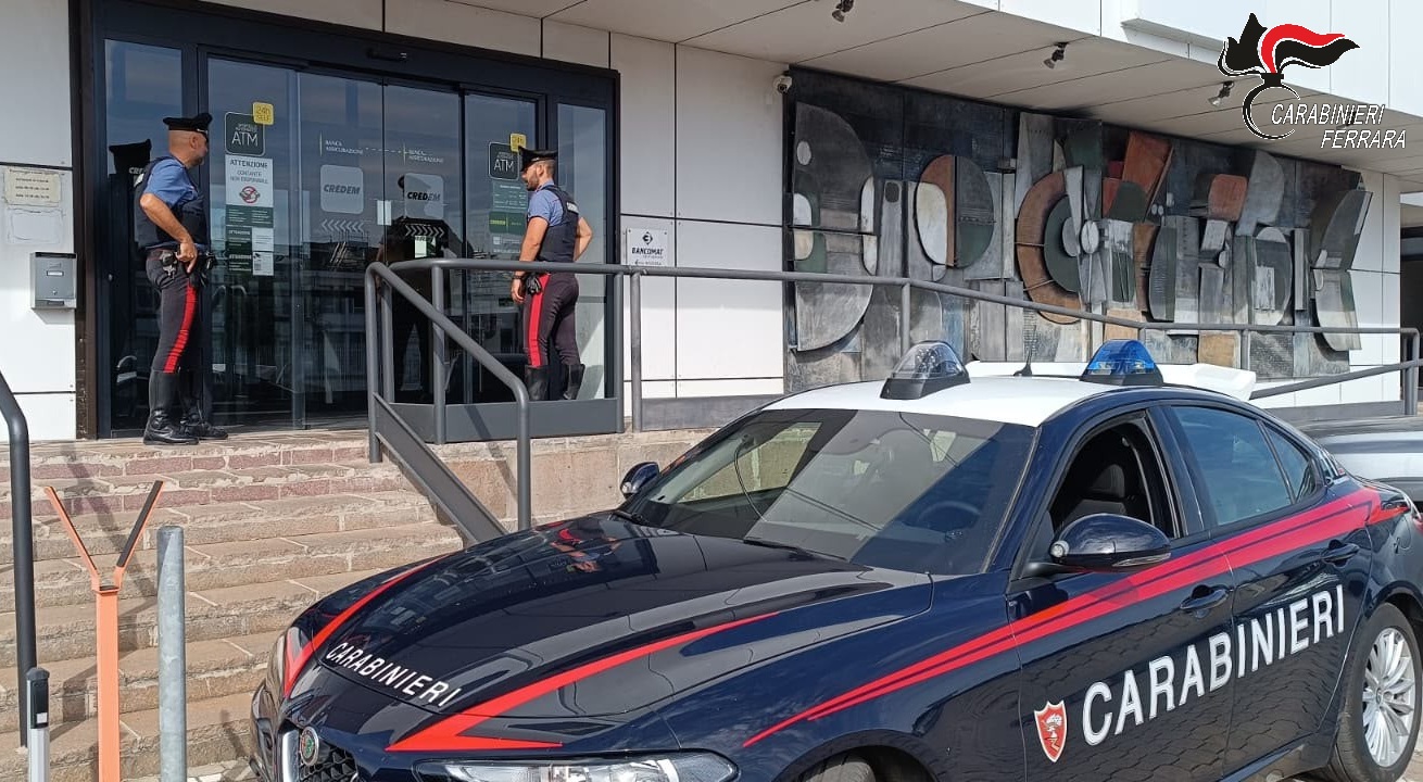 Al momento stai visualizzando Colpo in banca con ostaggi da oltre 120mila euro: i Carabinieri individuano un rapinatore, arrestato a Brindisi