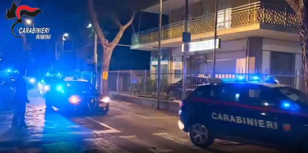 Scopri di più sull'articolo Riccione, blitz dei Carabinieri contro lo spaccio e le armi: eseguite due misure cautelari e diverse perquisizioni