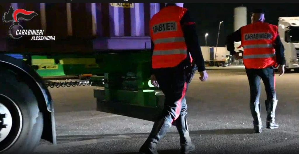 Scopri di più sull'articolo Blitz delle forze dell’ordine, sgominata la “banda dei TIR”: tre arresti e cinque denunce tra Alessandria, Lombardia e Campania